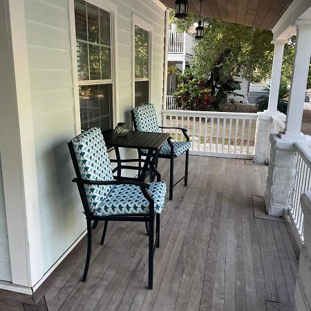 Updated Red Door Revival In Downtown Saint Augustine Экстерьер фото